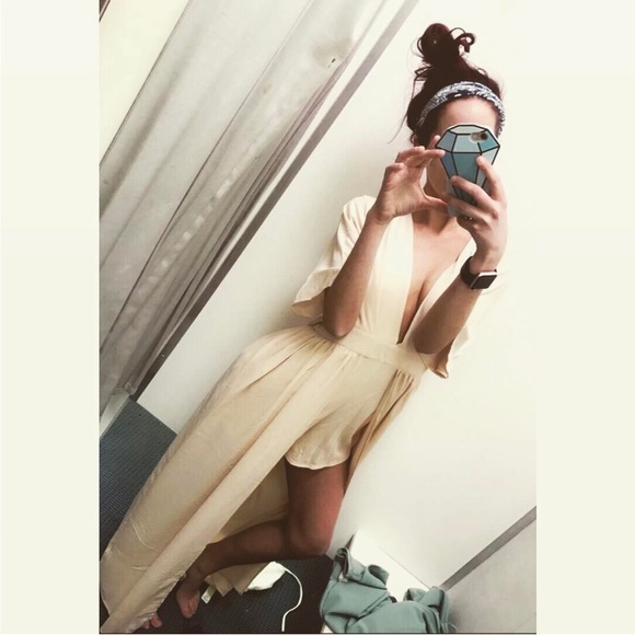 🚀MEET YOUR POSHER, KELLIE⚡️ - Picture 8 of 16